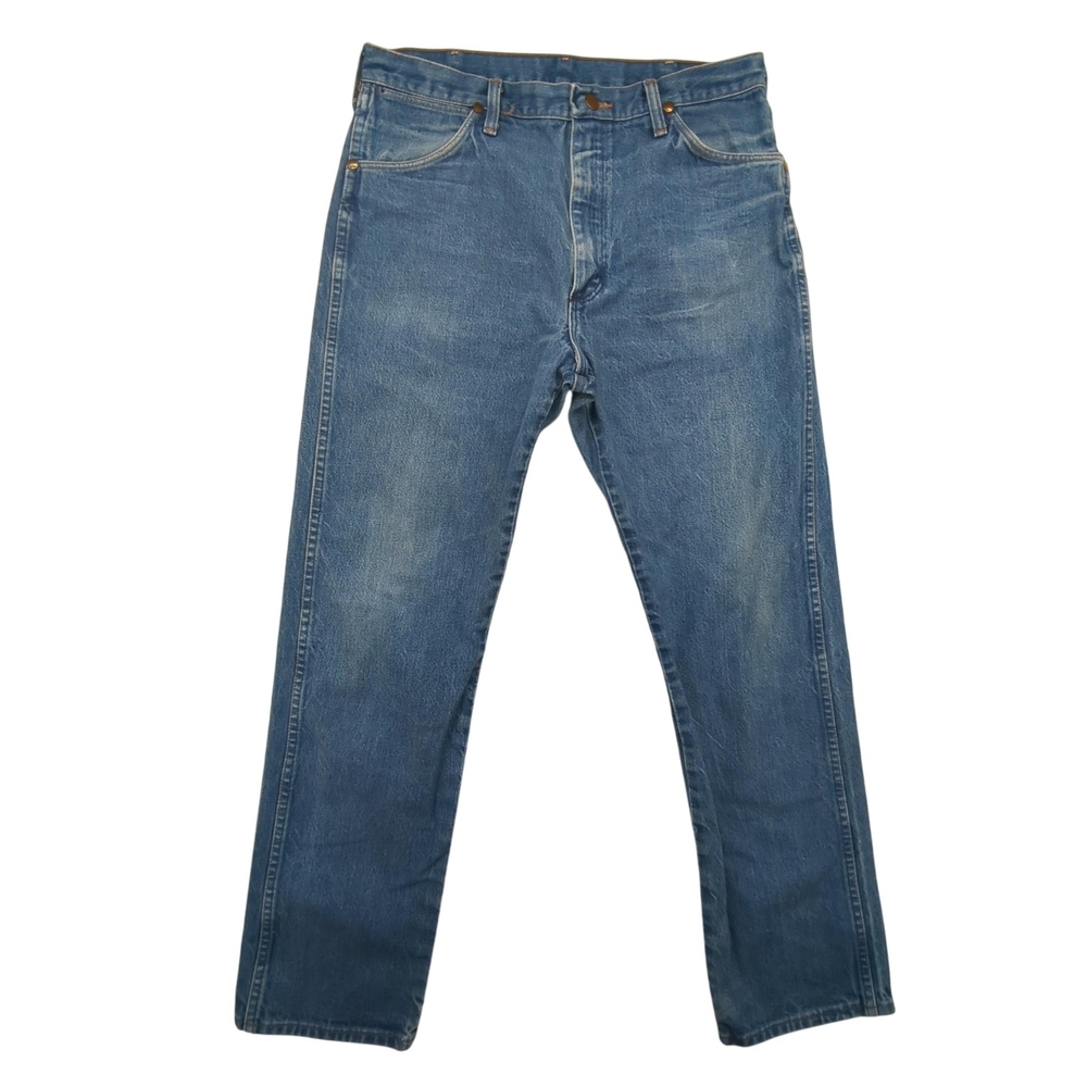 Wrangler Jeans Mens 34x32 Blue Denim Straight Leg Zip Fly Classic Western